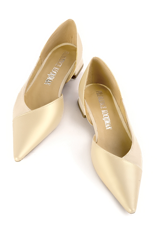 Gold and champagne beige women's open arch dress pumps. Pointed toe. Flat flare heels. Top view - Florence KOOIJMAN